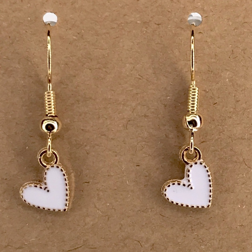 18k Gold Platted Petite Heart Dangle Earrings Fashion Jewelry - Picture 4 of 4